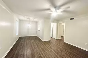 500 Willow Dr, Lake Jackson, TX 77566 - Photo 2