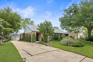 12210 Waldemar Dr, Houston, TX 77077 - Photo 2