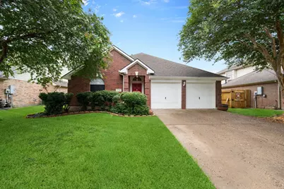 10847 Spruce Drive S, La Porte, TX 77571 - Photo 1