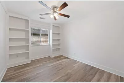 10847 Spruce Drive S, La Porte, TX 77571 - Photo 6