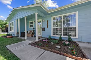 5874 Beldart St, Houston, TX 77033 - Photo 36
