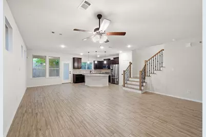8663 Cedardale Park Drive, Houston, TX 77063 - Photo 10