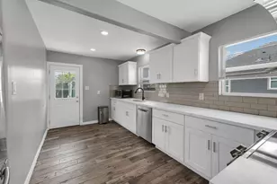 5534 Hillman St, Houston, TX 77023 - Photo 2