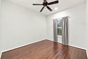 828 W 26th St, Houston, TX 77008 - Photo 24