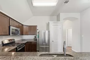 808 Mockingbird St, Navasota, TX 77868 - Photo 10