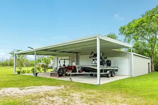 131 Bastrop Bayou Dr, Angleton, TX 77515 - Photo 30