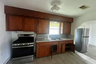 1127 Niagara St, Houston, TX 77051 - Photo 4