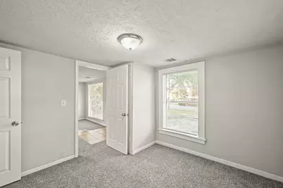 203 W Hart Avenue, Pasadena, TX 77506 - Photo 8