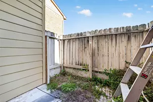 1515 Sandy Springs Rd, Houston, TX 77042 - Photo 28