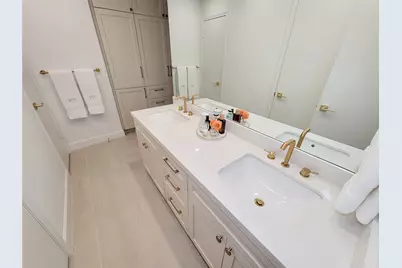 9333 Memorial Drive #320, Houston, TX 77024 - Photo 24