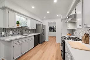 25206 Spring Ridge Dr, Spring, TX 77386 - Photo 10