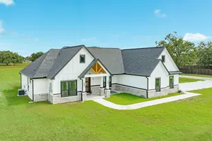 1208 Quarter Horse Trl, Angleton, TX 77515 - Photo 2