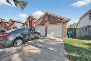 21430 Meadowhill Dr, Spring, TX 77388 - Photo 2