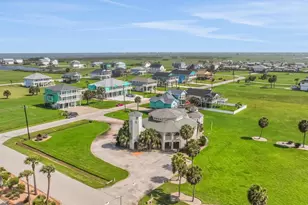 18403 Shaman Dr, Galveston, TX 77554 - Photo 2