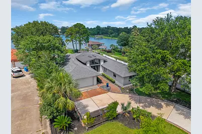 217 Lakeshore Circle, Seabrook, TX 77586 - Photo 4