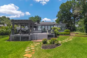 217 Lakeshore Circle, Seabrook, TX 77586 - Photo 10