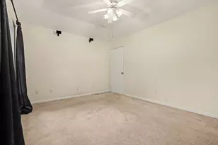 135 Kellyn Oaks Dr, Conroe, TX 77306 - Photo 20