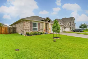6304 Firewood Dr, League City, TX 77573 - Photo 2