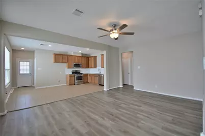 10819 Shannon Mills Lane, Houston, TX 77075 - Photo 4