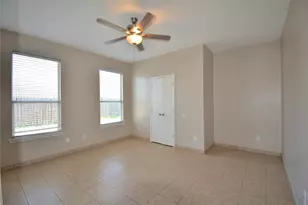 10819 Shannon Mills Ln, Houston, TX 77075 - Photo 12