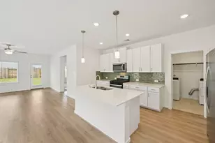 380 Sunrise Ranch Dr, Montgomery, TX 77316 - Photo 8