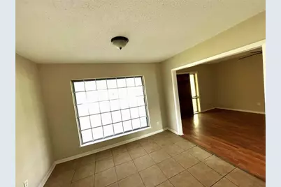 4822 Meadow Park Drive, Houston, TX 77048 - Photo 8