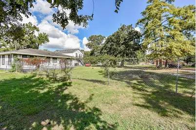 2413 E Crosstimbers Street, Houston, TX 77093 - Photo 10