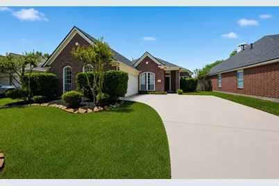 3714 Crescent Drive, Pearland, TX 77584 - Photo 2