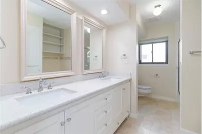 8919 Manhattan Drive, Houston, TX 77096 - Photo 24