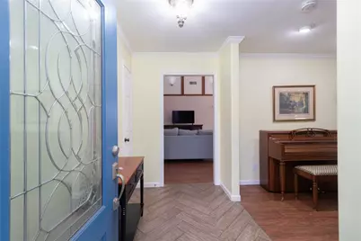 8919 Manhattan Drive, Houston, TX 77096 - Photo 6