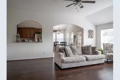 802 Sterling Court, Bay City, TX 77414 - Photo 10