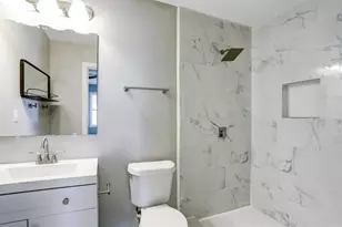 1236 San Felipe St, Angleton, TX 77515 - Photo 10