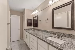 12527 Huntington Venture Dr, Houston, TX 77099 - Photo 18