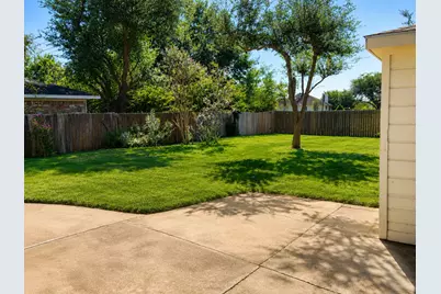 12527 Huntington Venture Drive, Houston, TX 77099 - Photo 2