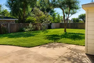 12527 Huntington Venture Dr, Houston, TX 77099 - Photo 2