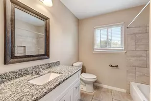 12527 Huntington Venture Dr, Houston, TX 77099 - Photo 14