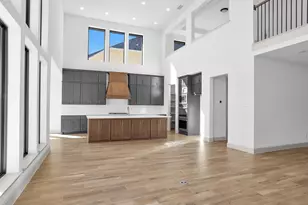 31703 Bluebell Ave, Fulshear, TX 77423 - Photo 2