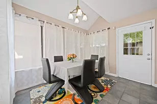 8629 Kinghaven St, Houston, TX 77083 - Photo 16
