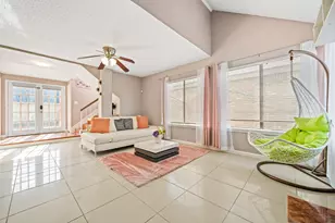 8629 Kinghaven St, Houston, TX 77083 - Photo 6