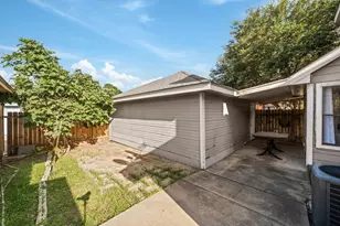 8629 Kinghaven St, Houston, TX 77083 - Photo 34
