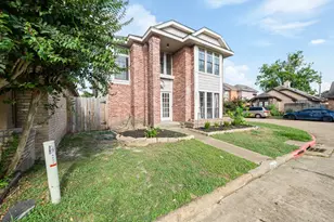 8629 Kinghaven St, Houston, TX 77083 - Photo 36