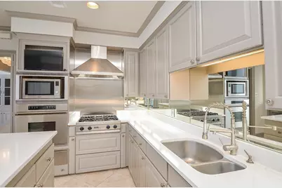 6 River Hollow Lane, Houston, TX 77027 - Photo 18