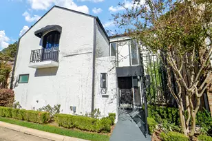 6 River Hollow Ln, Houston, TX 77027 - Photo 2