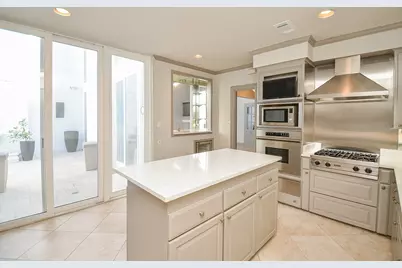 6 River Hollow Lane, Houston, TX 77027 - Photo 20