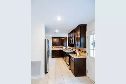 36 Fallenstone Drive, The Woodlands, TX 77381 - Photo 14