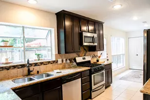 36 Fallenstone Dr, The Woodlands, TX 77381 - Photo 10