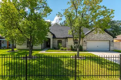 603 Airline Drive #B, Conroe, TX 77301 - Photo 2