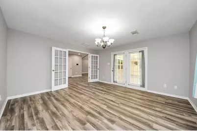 2804 Shady Creek Drive, Pearland, TX 77581 - Photo 12