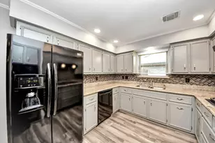 2804 Shady Creek Dr, Pearland, TX 77581 - Photo 14