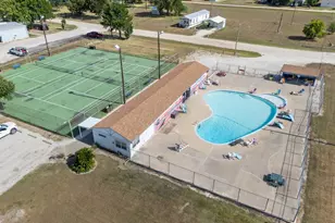 2749 W Bayshore Dr, Palacios, TX 77465 - Photo 32